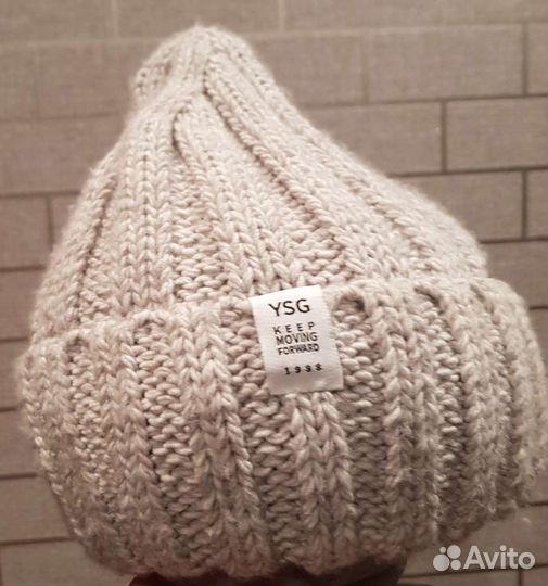 Шапка вязаная серая