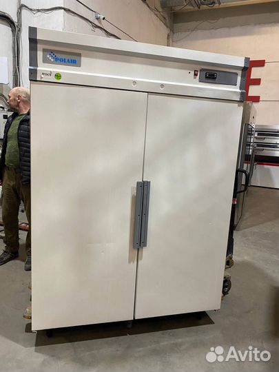 Холодильный шкаф Polair