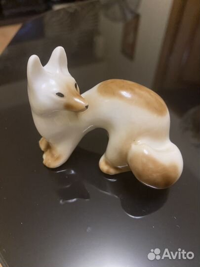 Статуэтка лиса