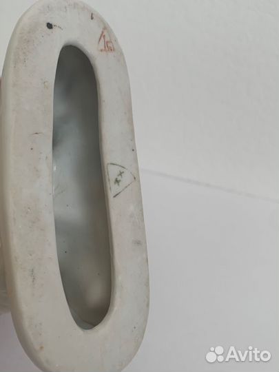 Статуэтка фарфор собака