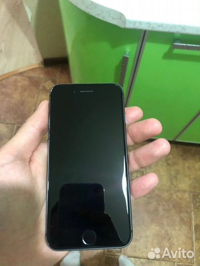 Телефон iPhone 8 64 gb