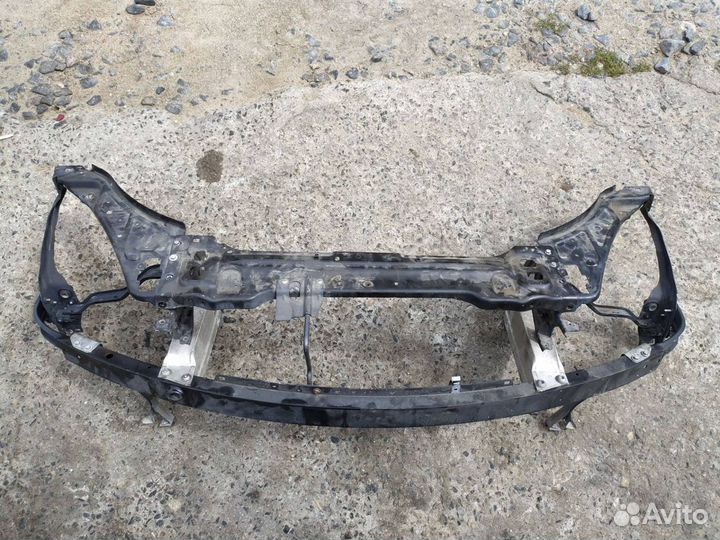 Передняя панель (телевизор) Mercedes-Benz E-Класс