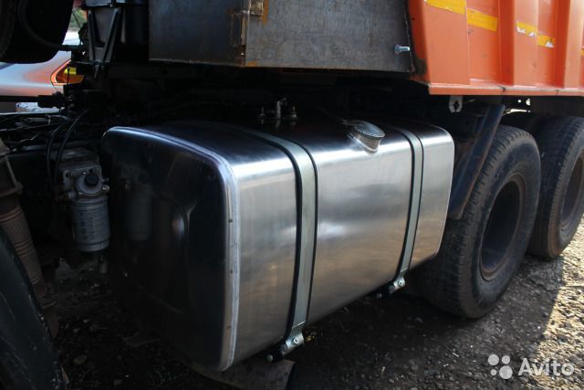 Бак камаз 5490 нео. Бак топливный камаз 5490 400л. Бак топливный камаз 5490 алюминий. Бак камаз 350 литров. Алюминиевый бак на камаз 65115.