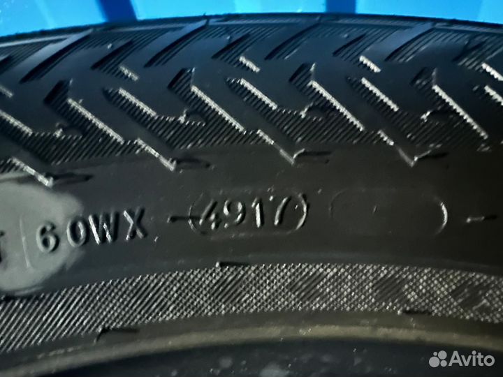 Nokian Tyres Hakkapeliitta 8 SUV 215/65 R17