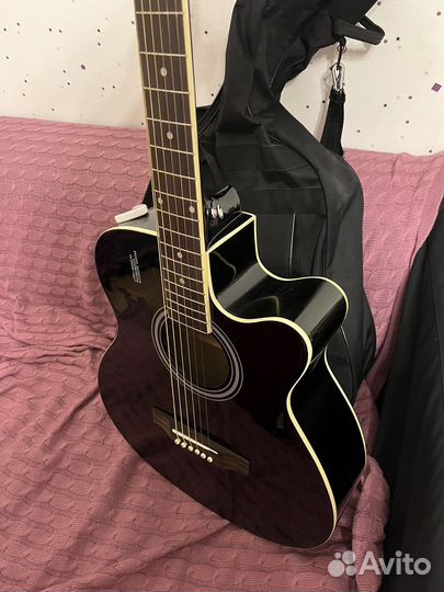 Гитара электроакустическая