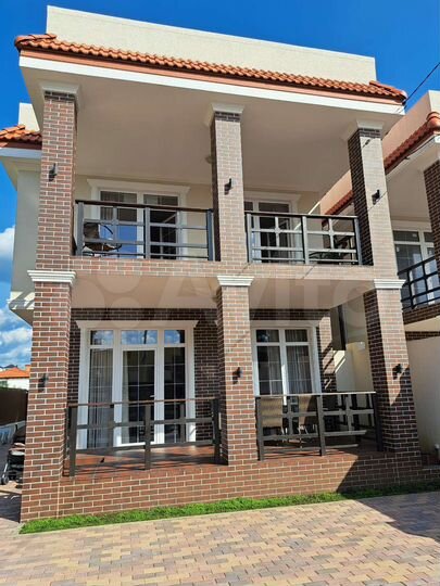 Дом 302,8 м² на участке 3 сот.