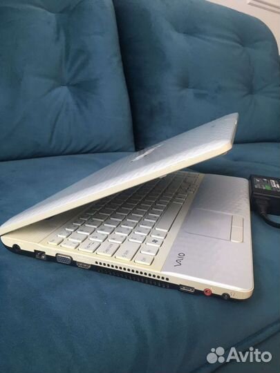 Ноутбук sony vaio PCG-71911V