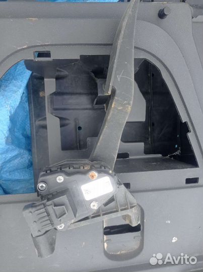 Opel astra h педаль газа