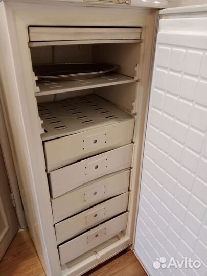 Морозилка Бирюса