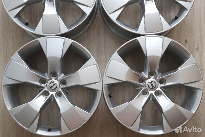 Диски R18 Volvo XC40 оригинал