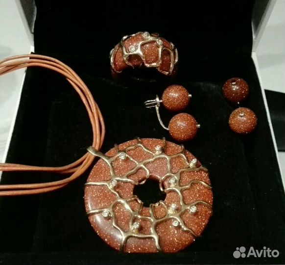 Ювелирный комплект 