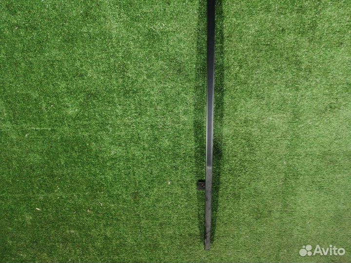 Направляющая стекла задняя левая Nissan Micra K12E