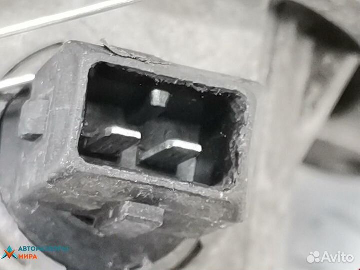 Корпус термостата BMW 6 E63/E64 2004 11537586885