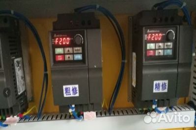 Промышленный кромкооблицовочный станок HuaHua-506