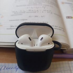 Беспроводные наушники apple airpods 1