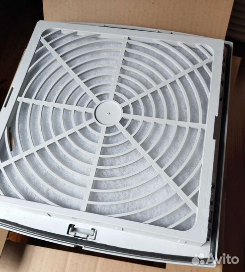 Выпускная решётка Schneider electric 223x223