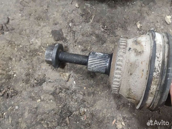 Полуось привод передний правый audi a6 c5 allroad