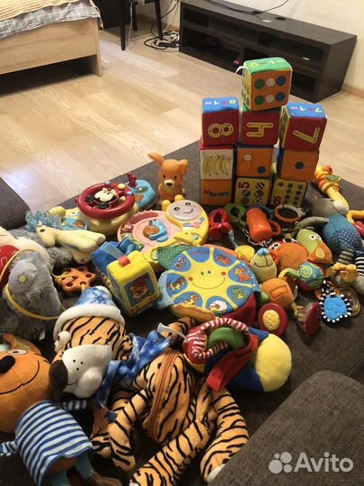 Большой пакет игрушек