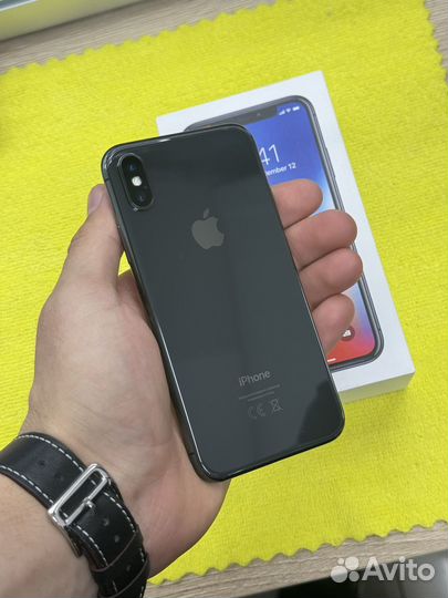 iPhone X, 64 ГБ