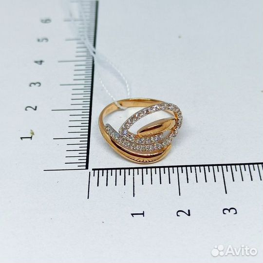 Золотое кольцо с камнем 17р