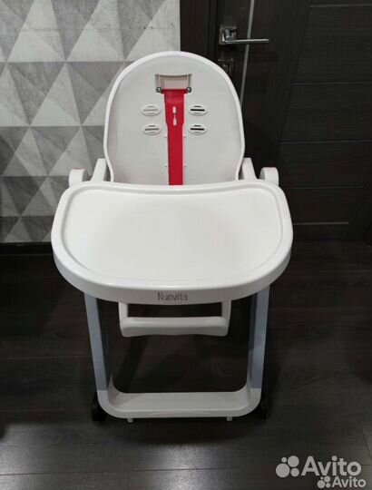 Стульчик для кормления Nuovita Futuro Senso Bianco