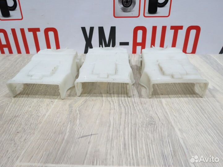 Накладка ручки двери Skoda Rapid