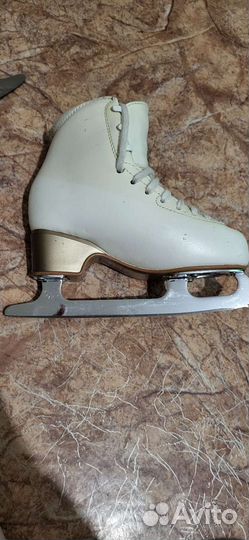 Фигурные коньки edea overture 205