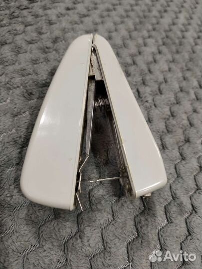 Советская ручная швейная машинка