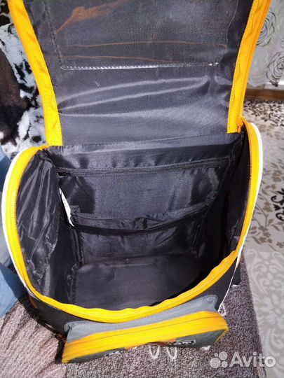 Школьный рюкзак