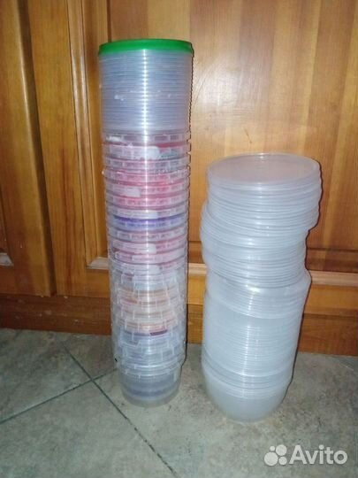 Отдам пластиковые банки