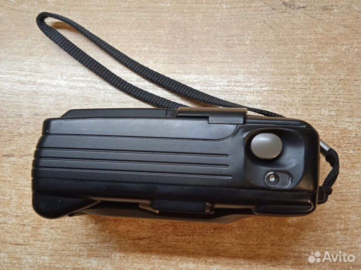 Плёночный фотоаппарат Canon prima Junior DX date