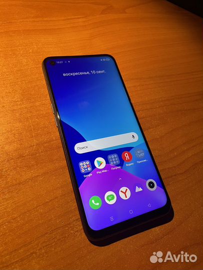 Телефон Realme 6 8/128