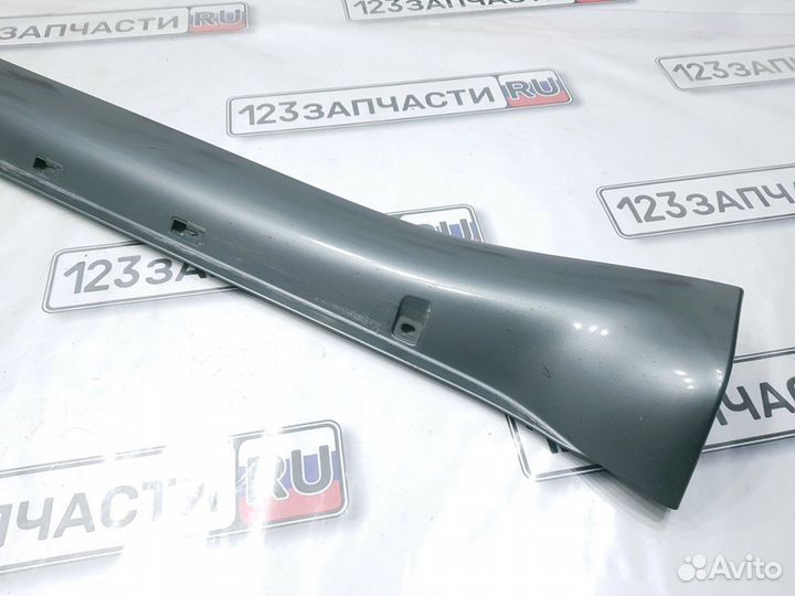 Порог кузова пластиковый передний правый Mazda