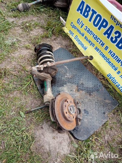 Стойка передняя правая Chevrolet Lanos