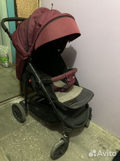 Прогулочная коляска