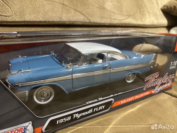 Модель автомобиля 1:18 motormax plymouth fury