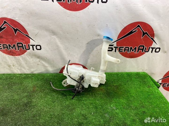 Бачок стеклоомывателя Honda Vezel RU4 LEB 2015