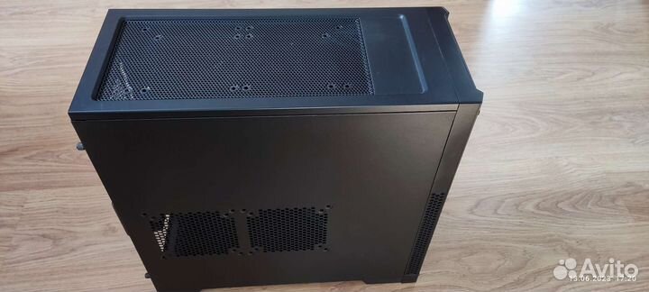 Компьютерный корпус Corsair Carbide Series 300R