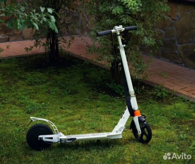 Продам электросамокат scooter