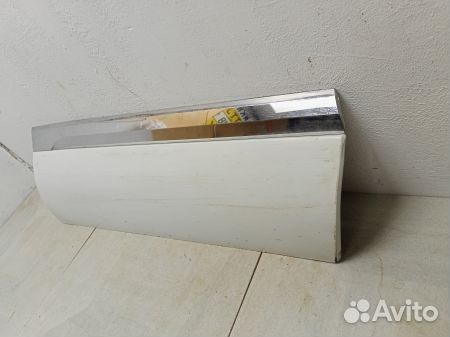 Накладка двери задней правой