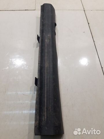 Внутренняя накладка порога (передняя, правая)