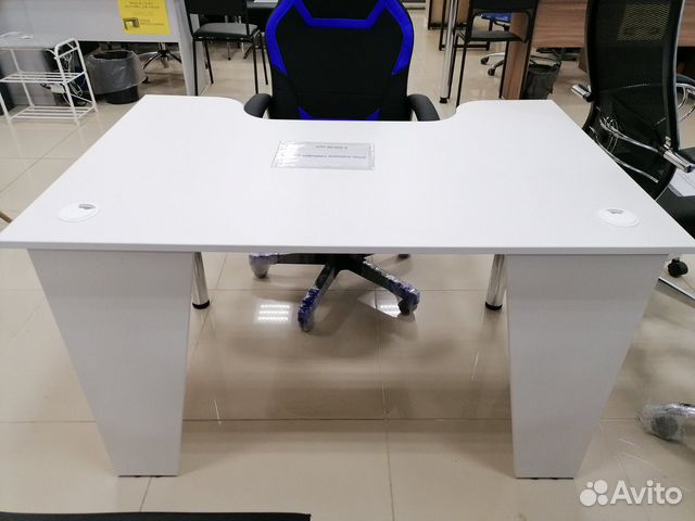 Стол компьютерный игровой