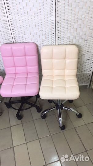 Мягкий стул со спинкой