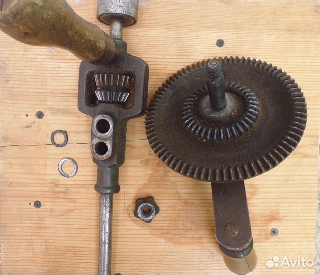 Ручная двухскоростная механическая дрель