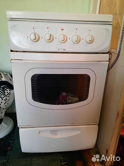 Продаю газ.плиту