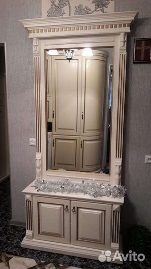 Зеркальная тумба