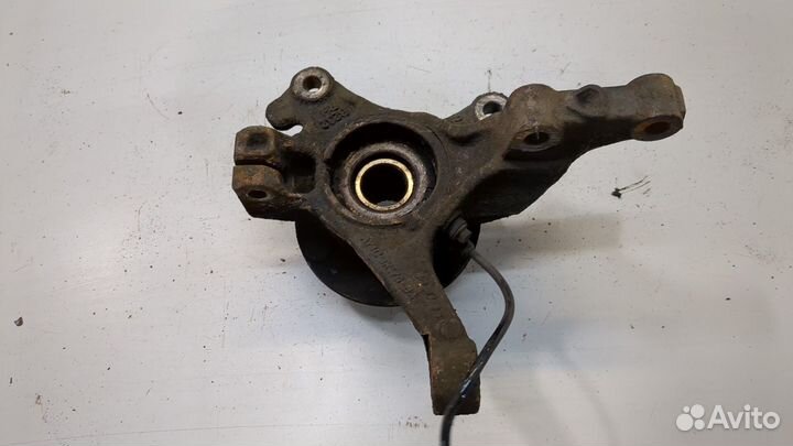 Ступица (кулак, цапфа) правая передняя Ford B-Max