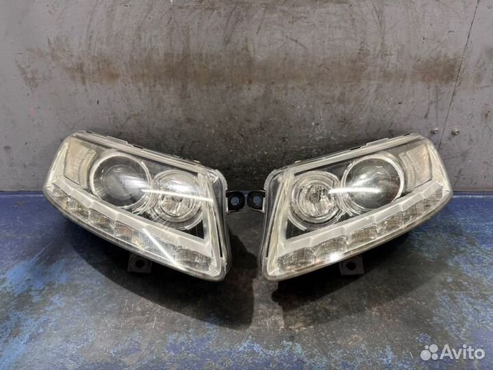 Фары комплект Audi A6 C6 Рест