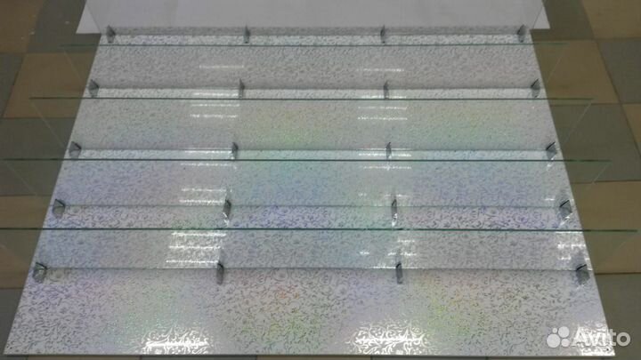 Полка витрина