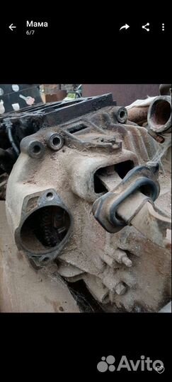 Двигатель вместе с коробкой